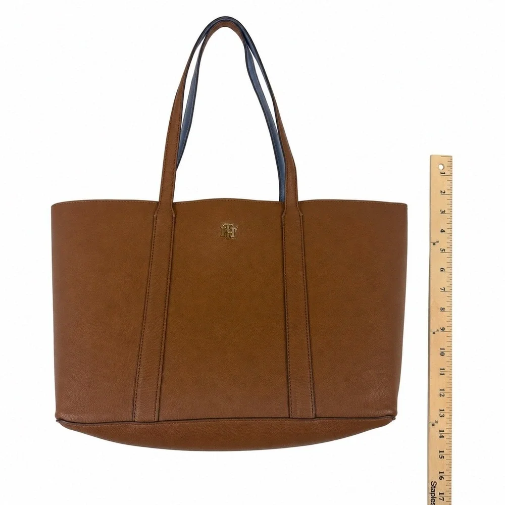 Tommy Hilfiger Women Brown Pebbled Faux Leather Tote Bag XW08381 970 0HD